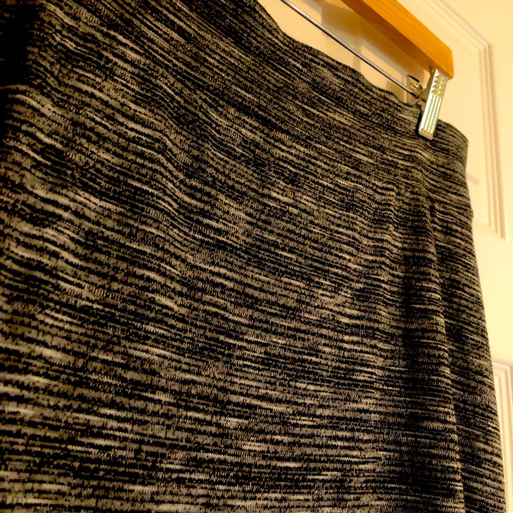 Vintage Faded Glory grey heather maxi skirt size 8-10 medium.